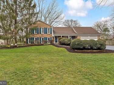 2698 LINDA MARIE DRIVE, OAKTON, VA 22124