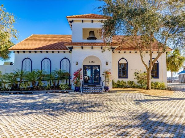 1550 Indian River Drive, Sebastian, FL 32958