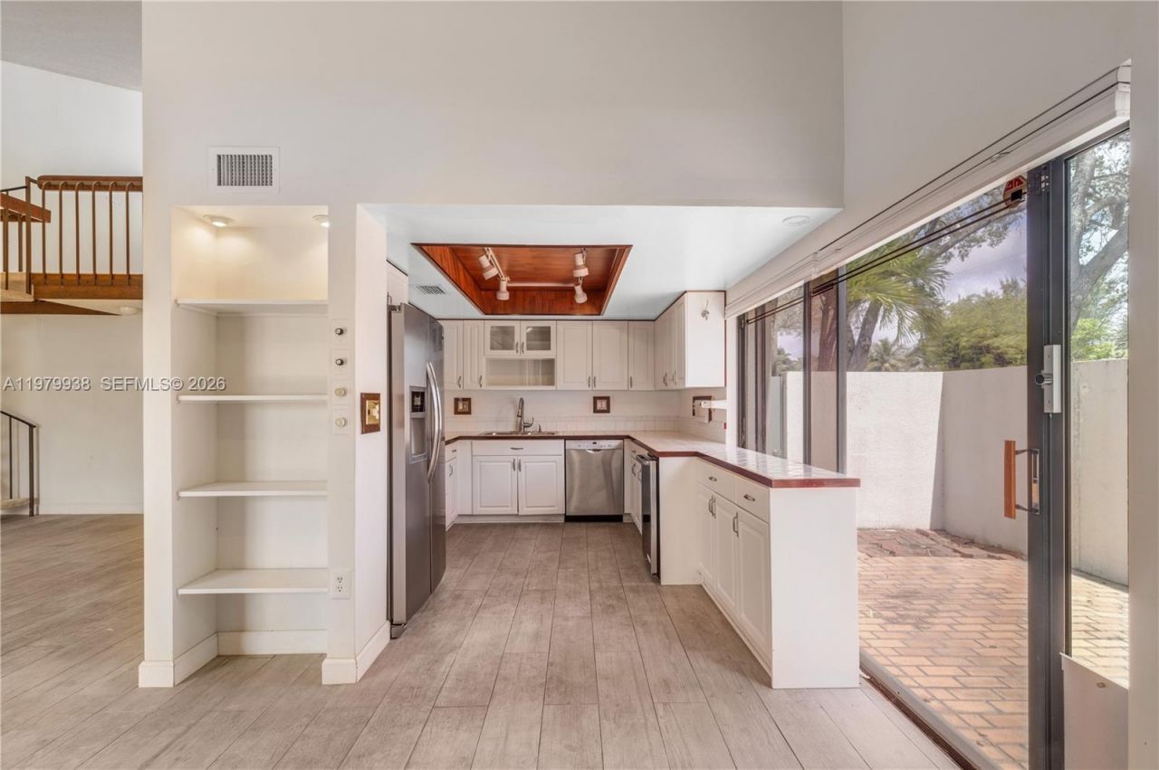 7010 SW 66th Ave, Unit 25, South Miami, FL 33143 Photo