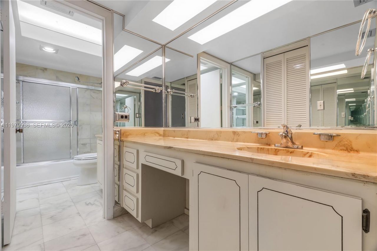 7010 SW 66th Ave , Unit 25, South Miami, FL 33143 Photo