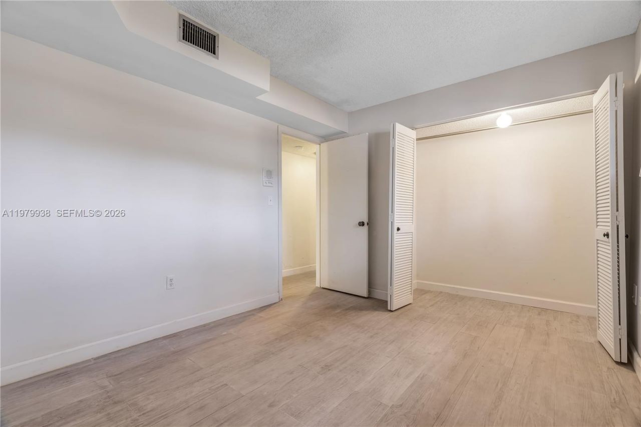 7010 SW 66th Ave , Unit 25, South Miami, FL 33143 Photo