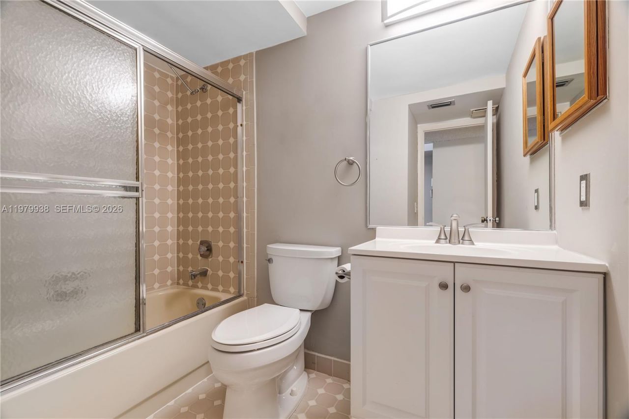 7010 SW 66th Ave, Unit 25, South Miami, FL 33143 Photo