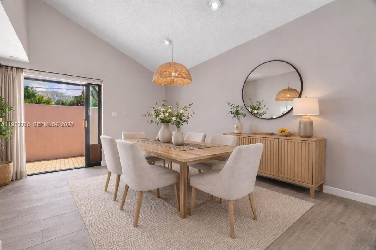 7010 SW 66th Ave, Unit 25, South Miami, FL 33143 Photo