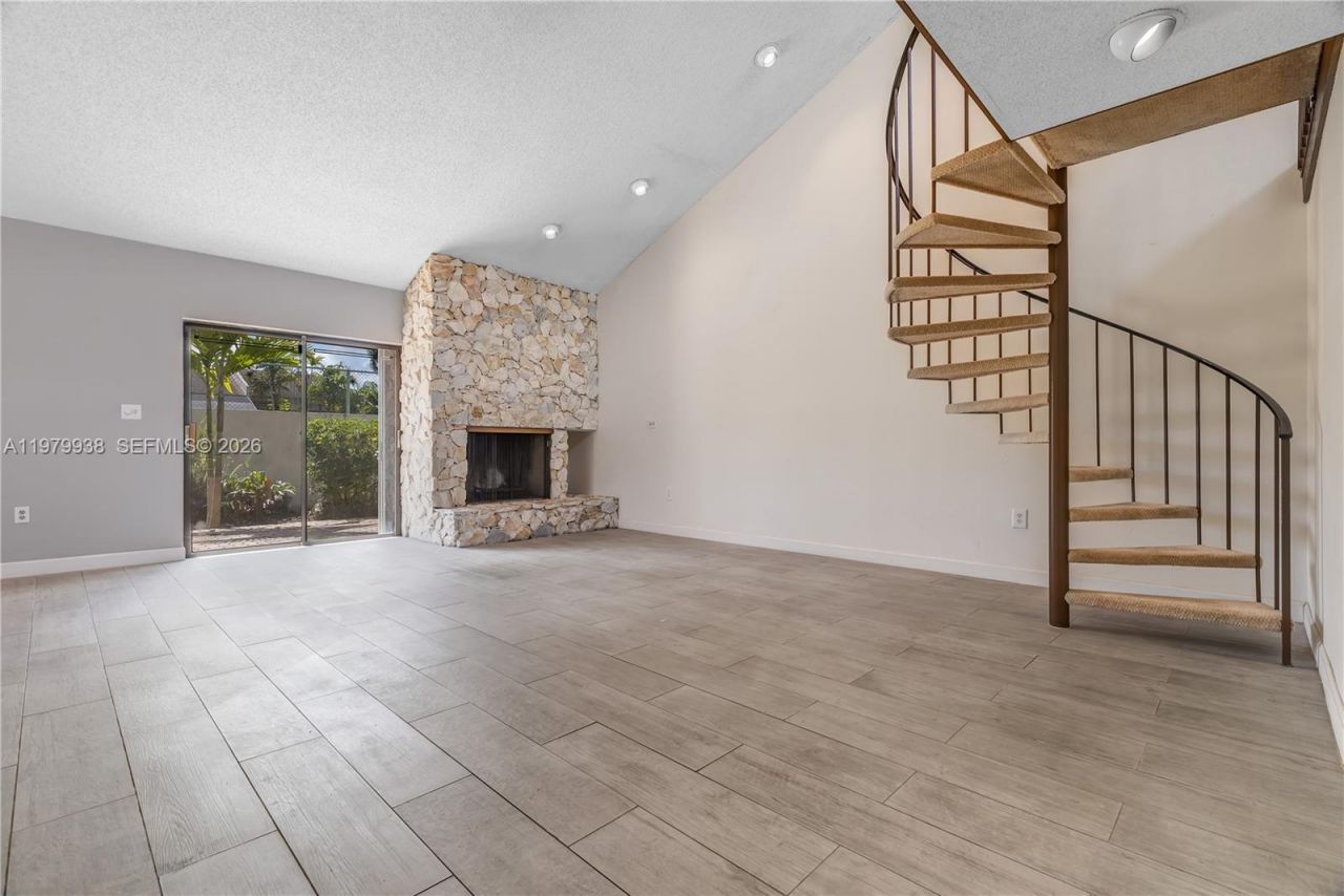 7010 SW 66th Ave, Unit 25, South Miami, FL 33143 Photo