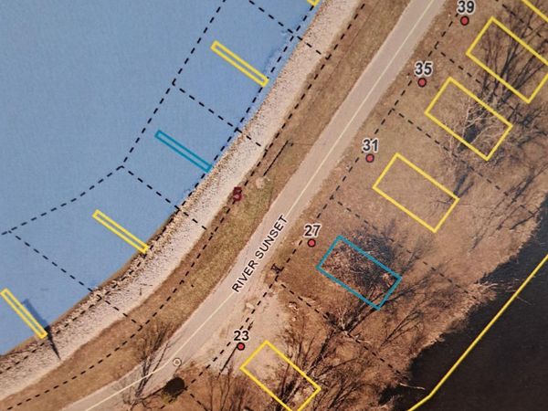 27 River Sunset Blvd. (Unit 5), Fremont, OH 43420