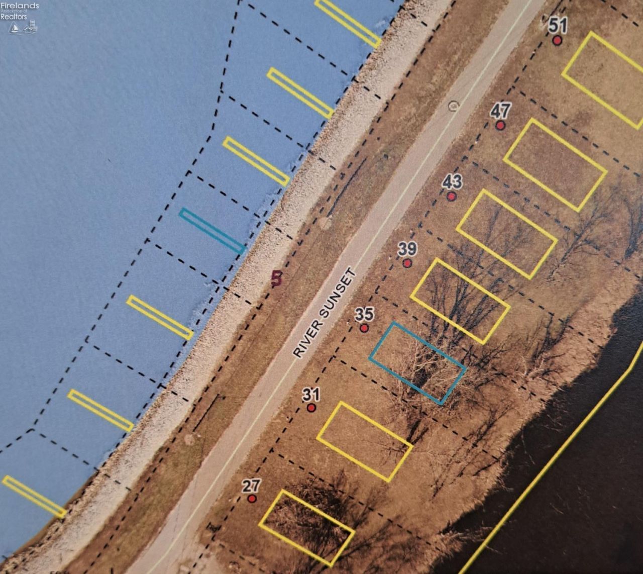 35 River Sunset Blvd. (unit 7), Fremont, OH 43420 Main Photo