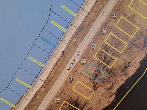 35 River Sunset Blvd. (Unit 7), Fremont, OH 43420