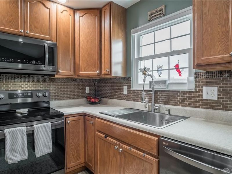 1445 Runnymeade Way, Beavercreek Township, OH 45385 Photo 8
