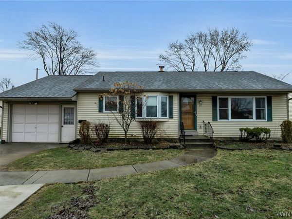 27 Castle Court, Buffalo, NY 14226