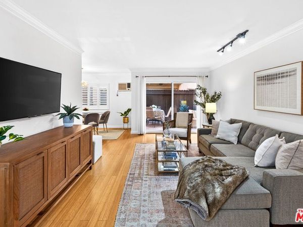 1154 S Barrington Avenue, Unit 114, Los Angeles, CA 90049