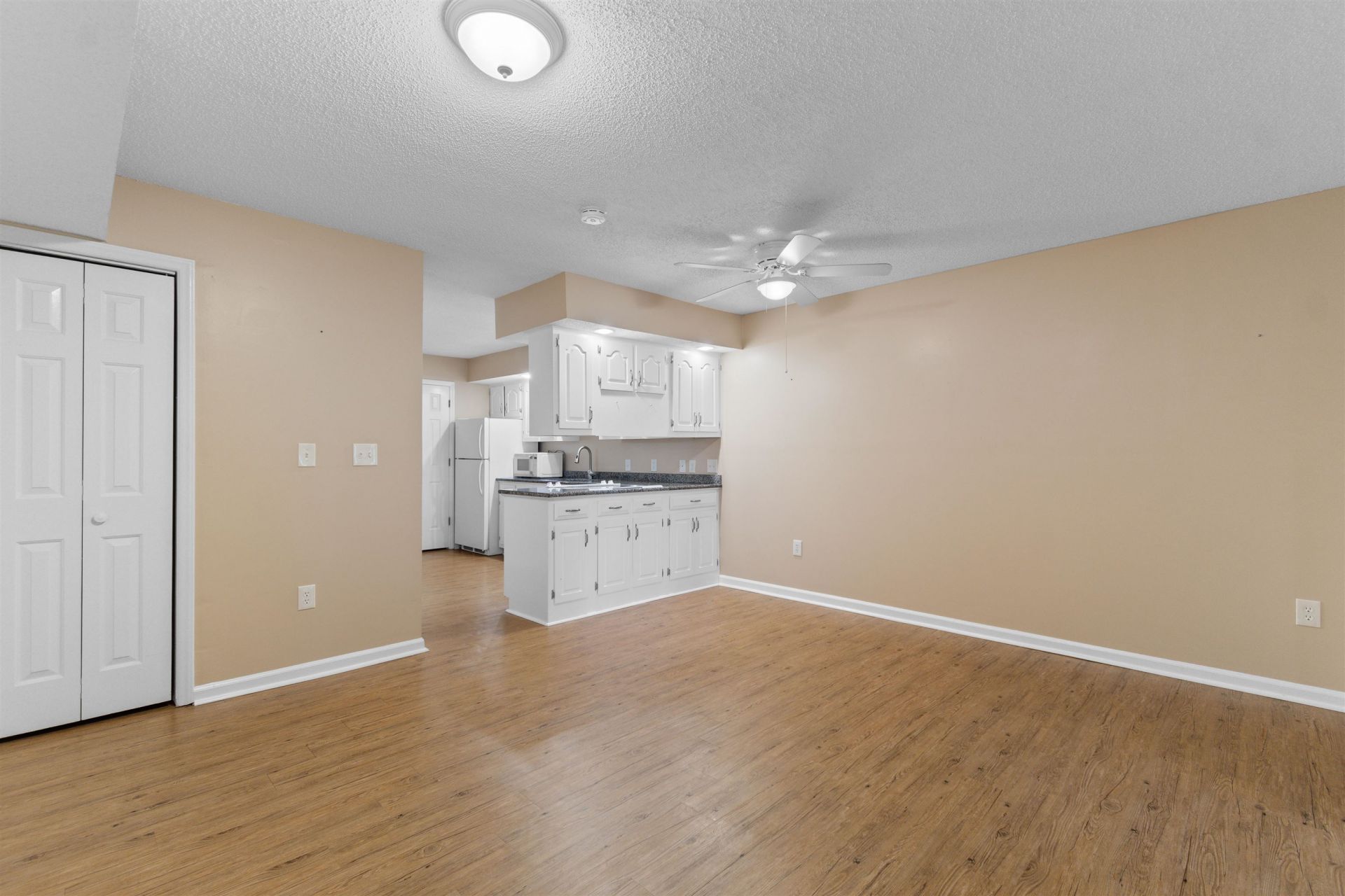 4226 Pinehurst Circle Photo 13