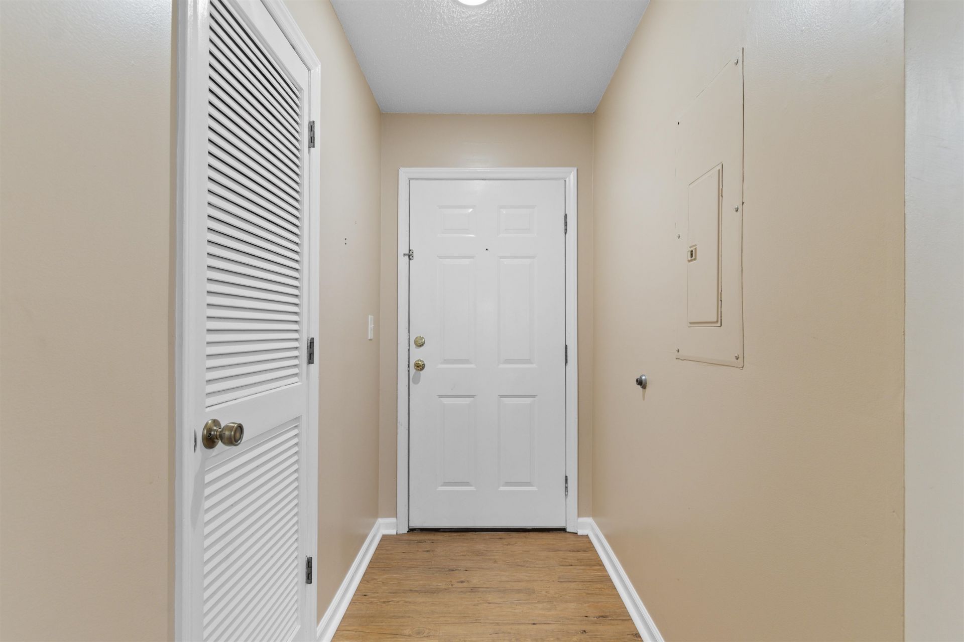 4226 Pinehurst Circle Photo 5