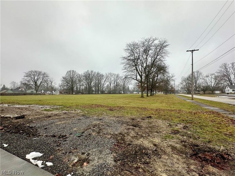 1595 Drexel Avenue NW, Warren, OH 44485 Photo 3