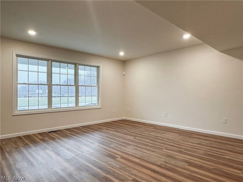 1595 Drexel Avenue NW, Warren, OH 44485 Photo 6