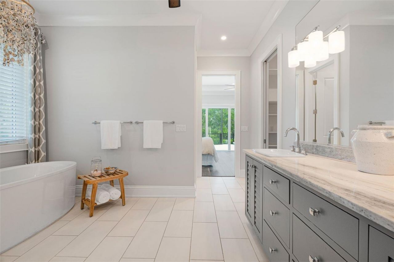 5569 Cape Leyte Drive, Sarasota, FL 34242 Photo