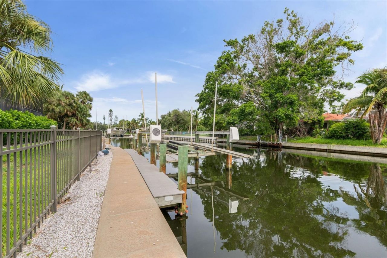5569 Cape Leyte Drive, Sarasota, FL 34242 Photo