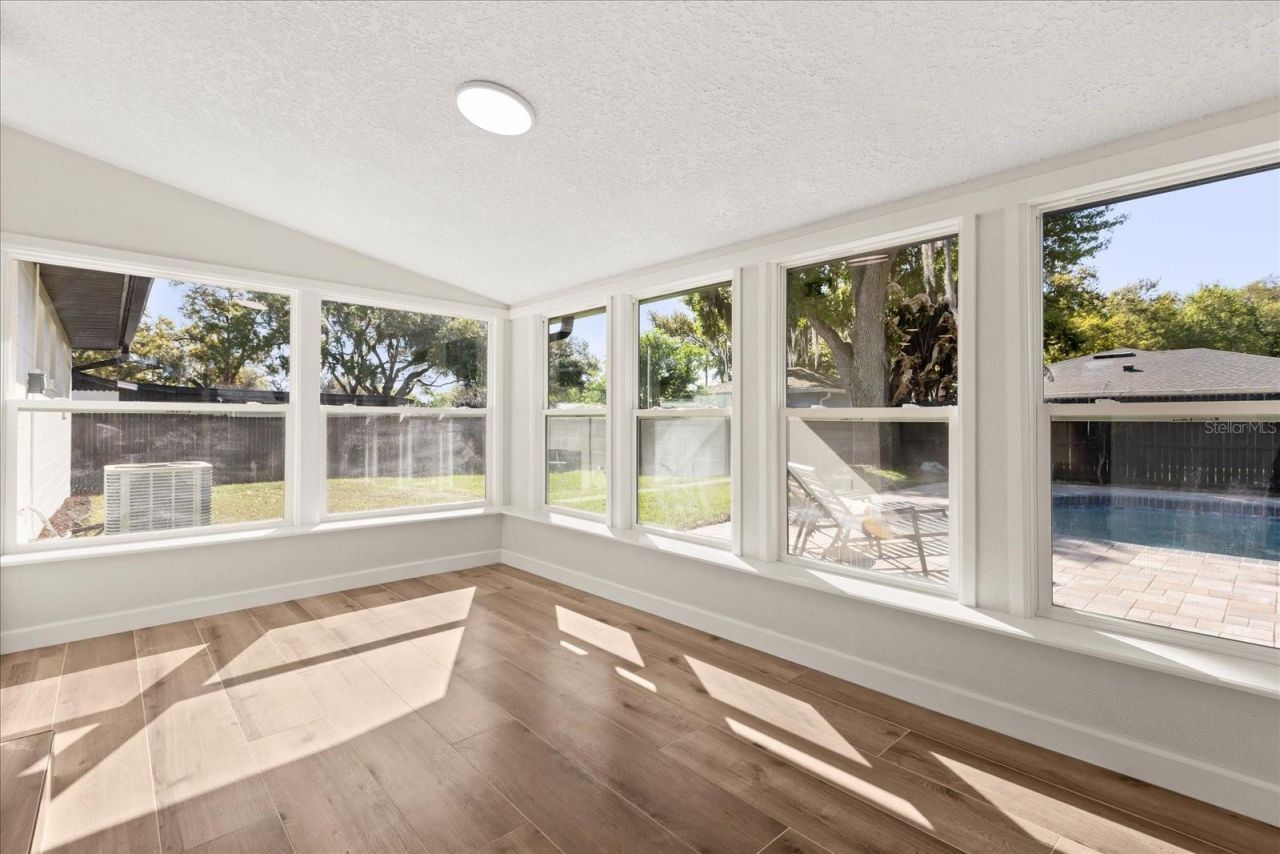 310 E Gulley Avenue , Oakland, FL 34760 Photo