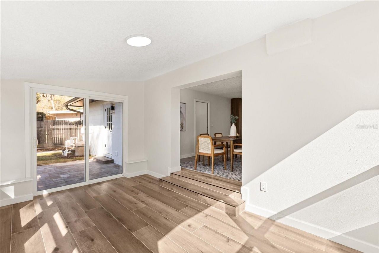 310 E Gulley Avenue , Oakland, FL 34760 Photo