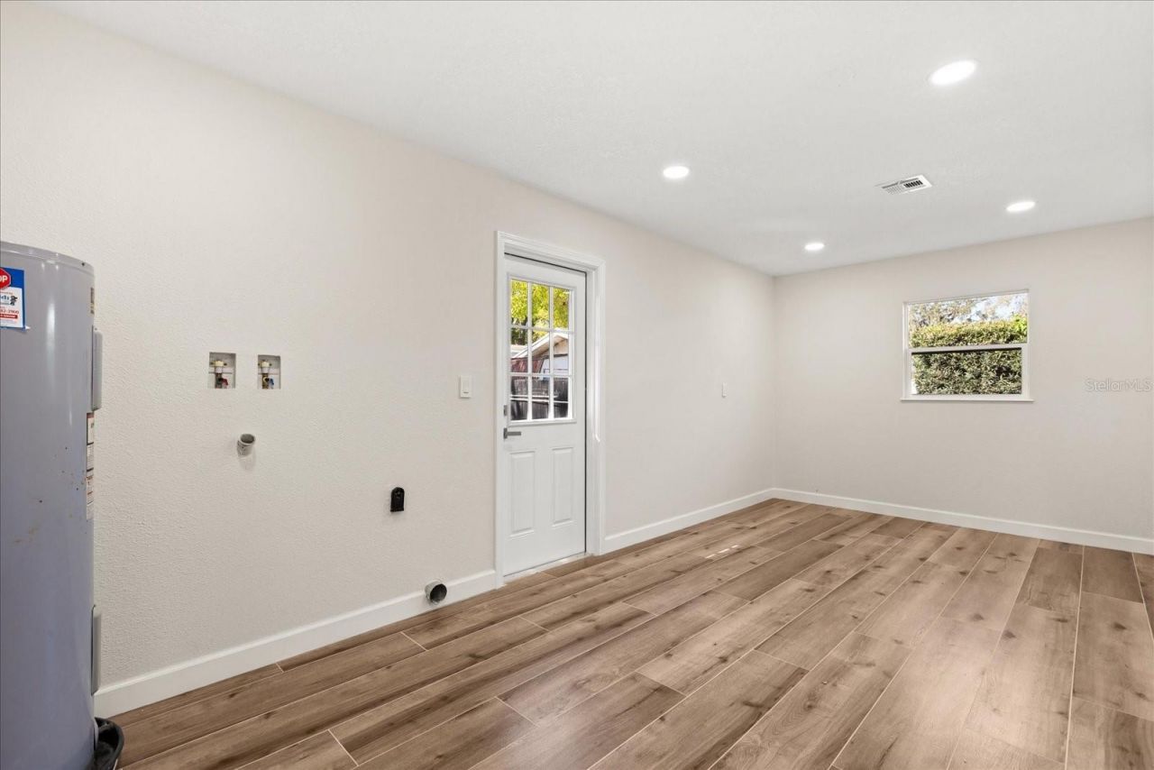 310 E Gulley Avenue , Oakland, FL 34760 Photo