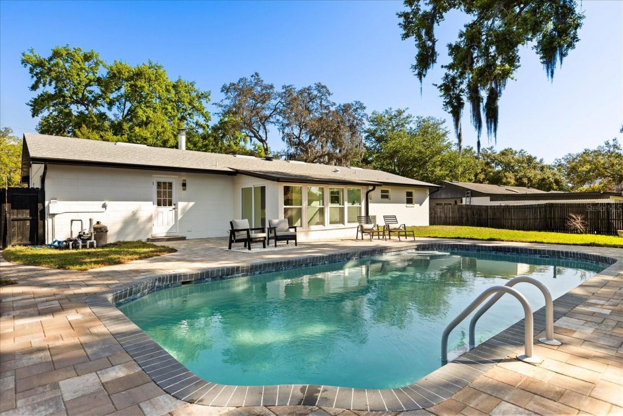 310 E Gulley Avenue , Oakland, FL 34760 Photo