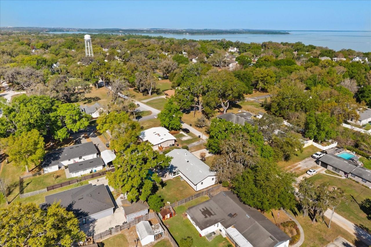 310 E Gulley Avenue , Oakland, FL 34760 Photo