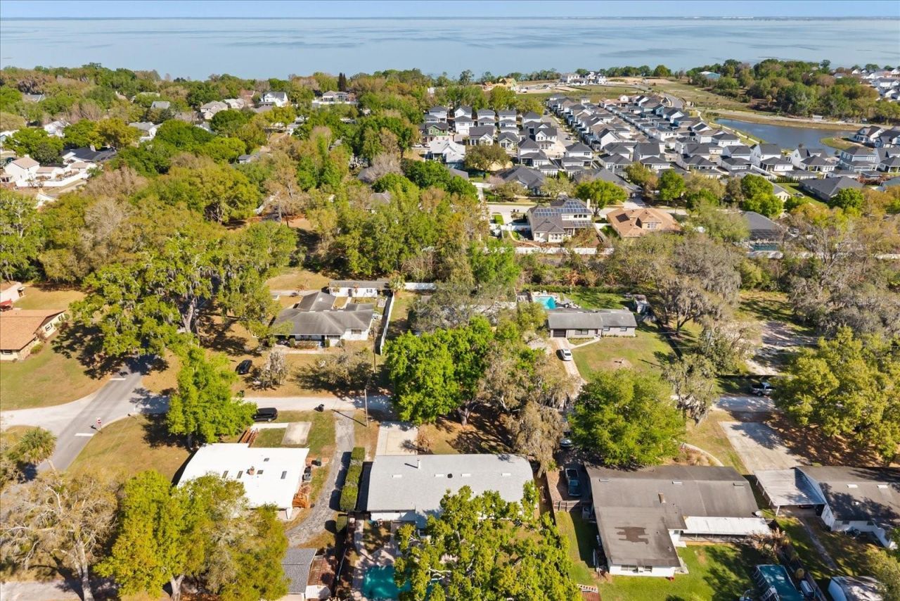 310 E Gulley Avenue , Oakland, FL 34760 Photo