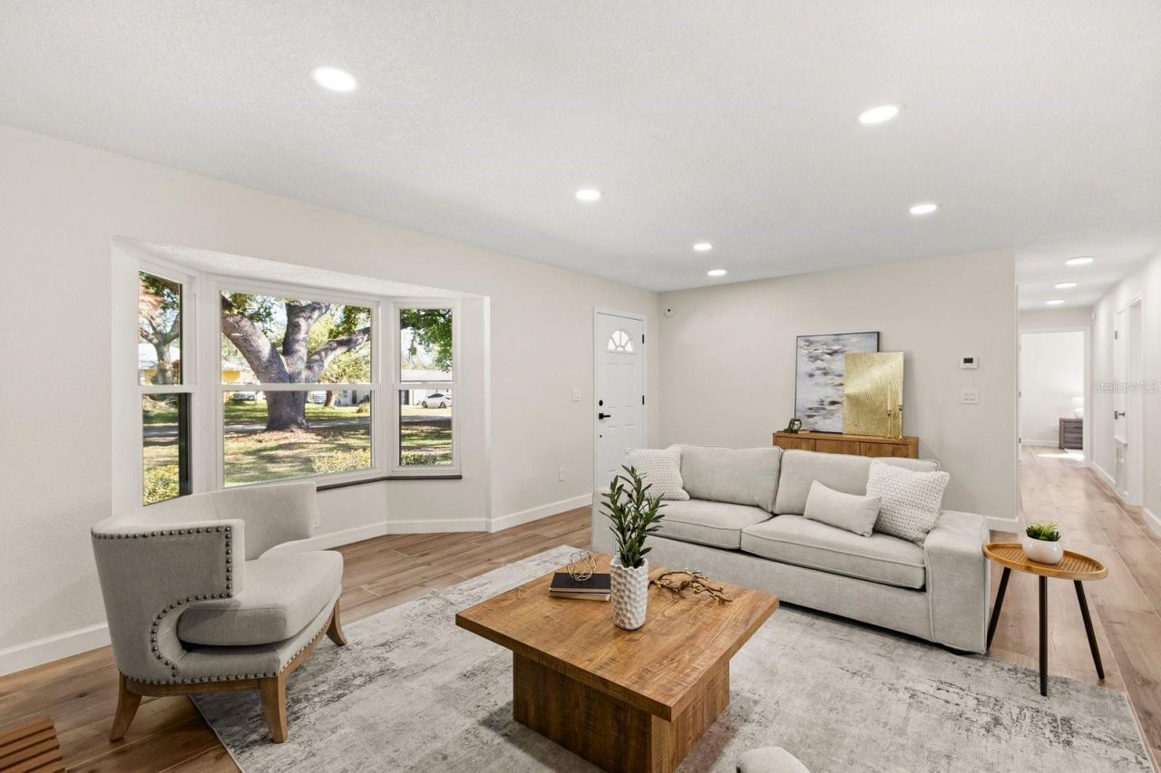 310 E Gulley Avenue , Oakland, FL 34760 Photo