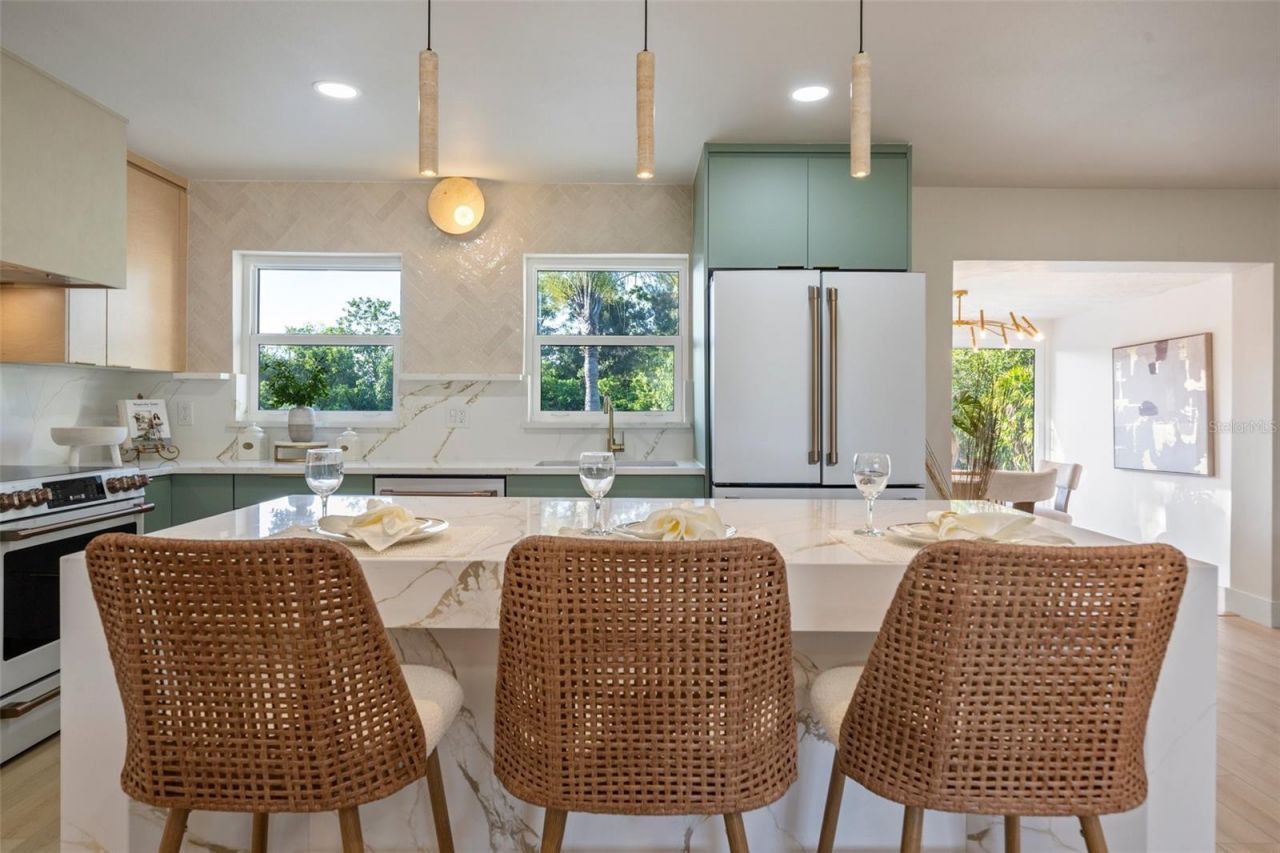 243 45th Avenue Ne, Saint Petersburg, FL 33703 Photo