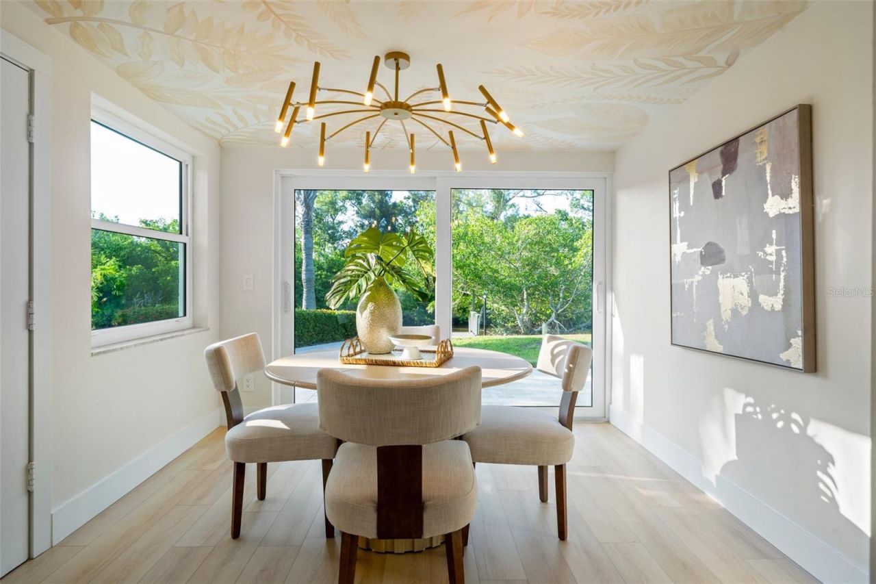 243 45th Avenue Ne, Saint Petersburg, FL 33703 Photo