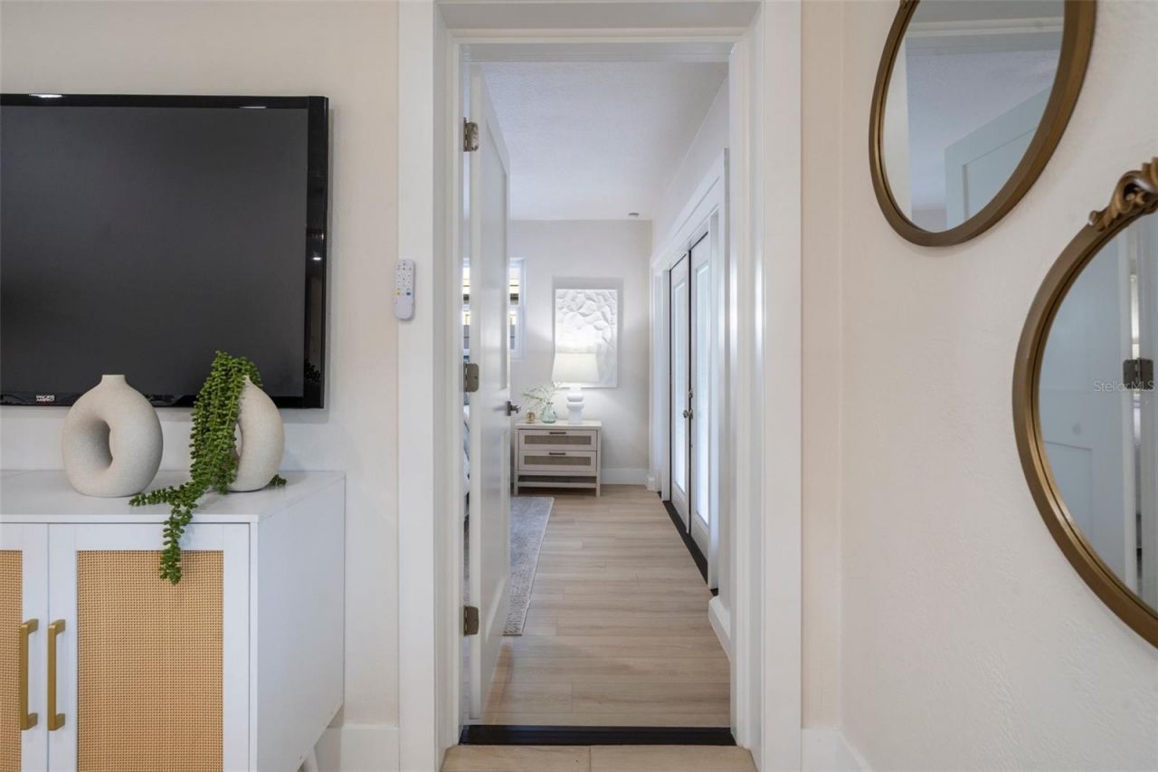 243 45th Avenue Ne, Saint Petersburg, FL 33703 Photo