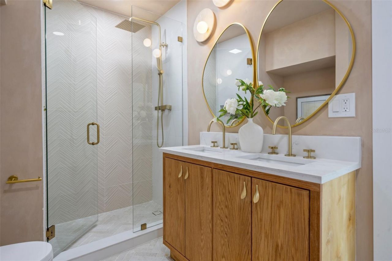 243 45th Avenue Ne, Saint Petersburg, FL 33703 Photo