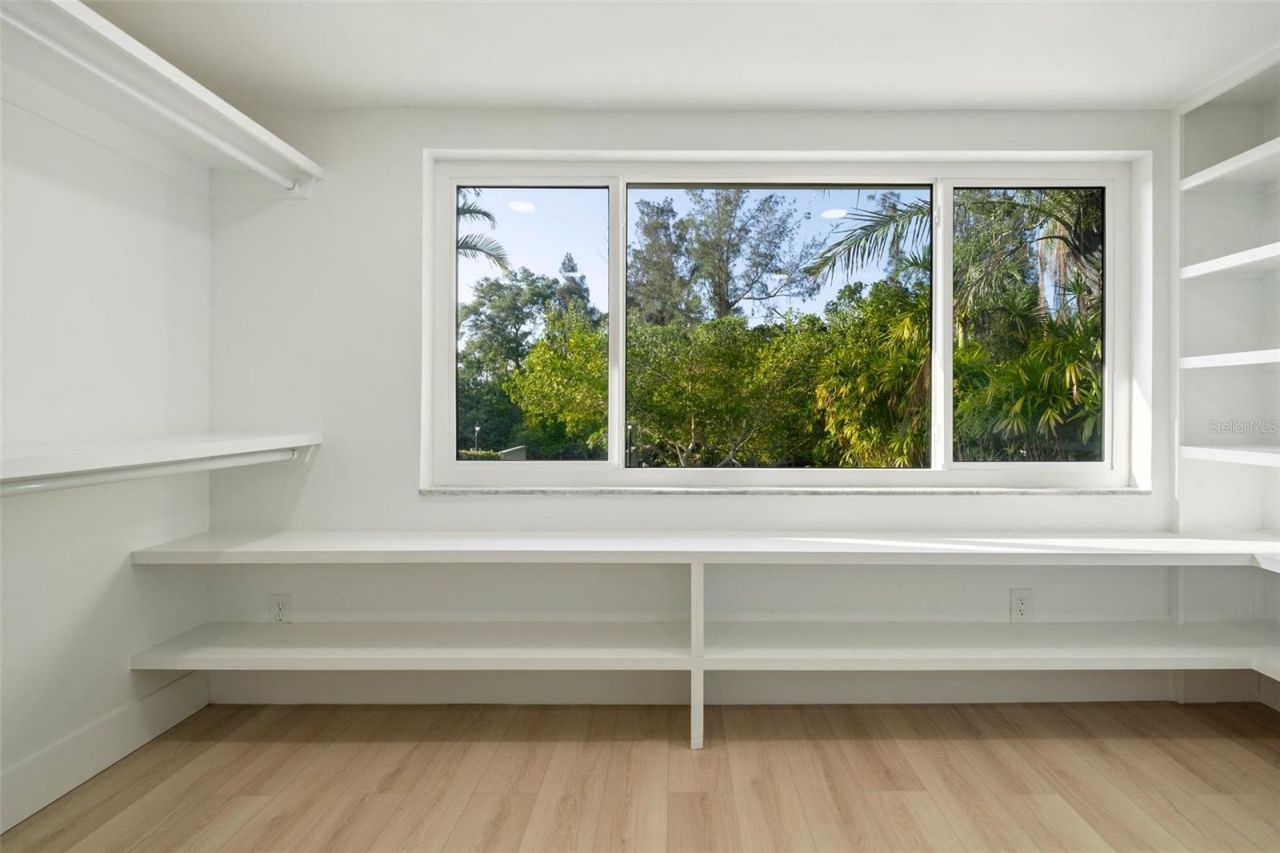 243 45th Avenue Ne, Saint Petersburg, FL 33703 Photo