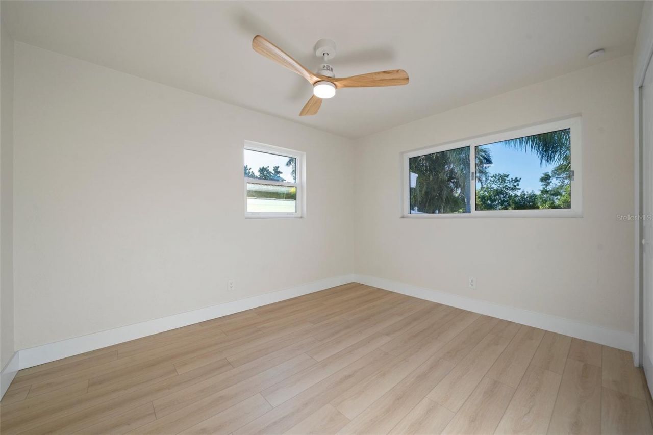 243 45th Avenue Ne, Saint Petersburg, FL 33703 Photo