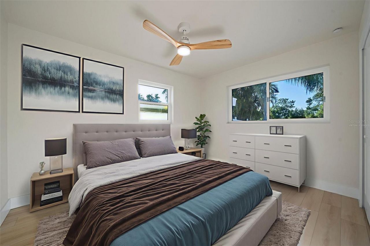 243 45th Avenue Ne, Saint Petersburg, FL 33703 Photo