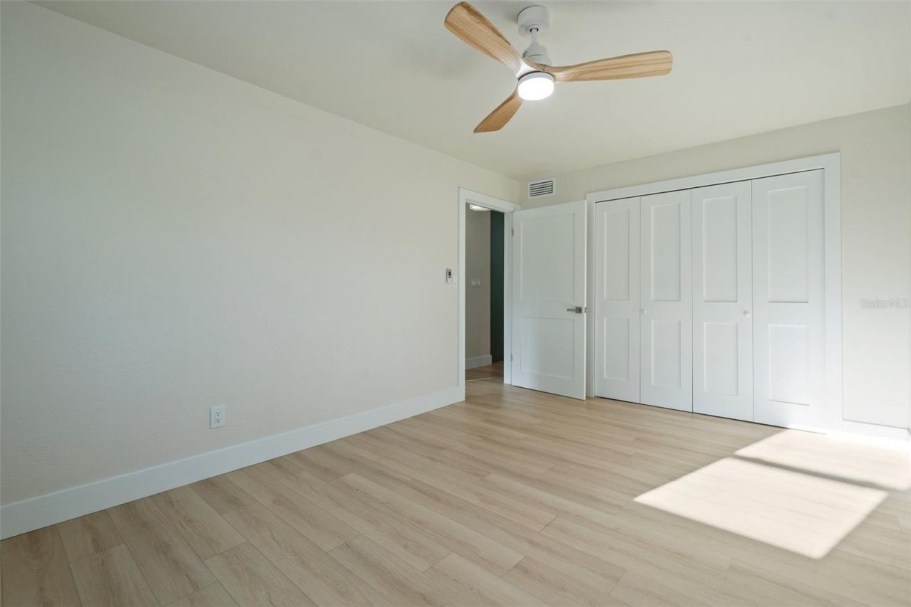 243 45th Avenue Ne, Saint Petersburg, FL 33703 Photo