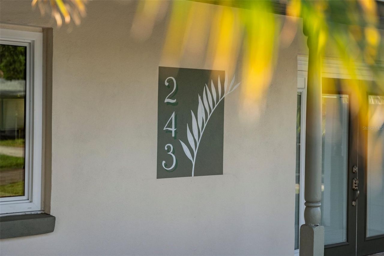 243 45th Avenue Ne, Saint Petersburg, FL 33703 Photo