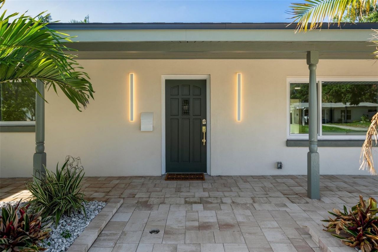 243 45th Avenue Ne, Saint Petersburg, FL 33703 Photo