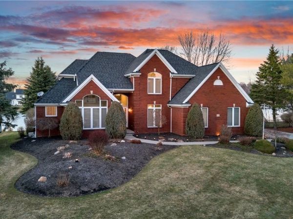 52 Brynstone Court, Amherst, NY 14228