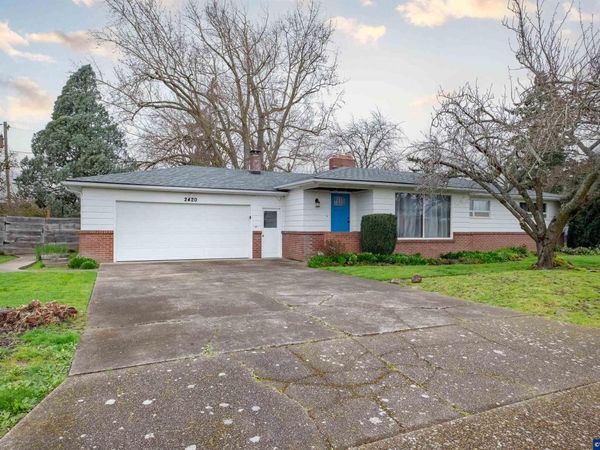 2420 Pine Ln SE, Albany, OR 97322