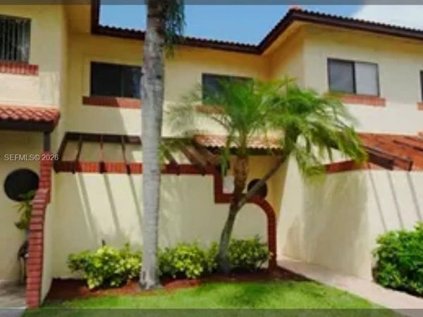 8837 NW 48th St , Sunrise, FL 33351