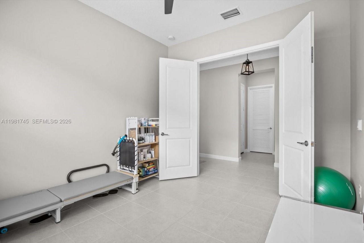 1204 SE Woodbine Rd , Port Saint Lucie, FL 34984 Photo