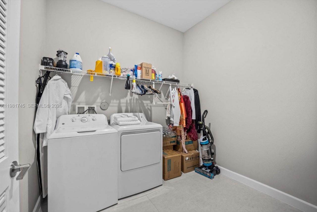 1204 SE Woodbine Rd , Port Saint Lucie, FL 34984 Photo