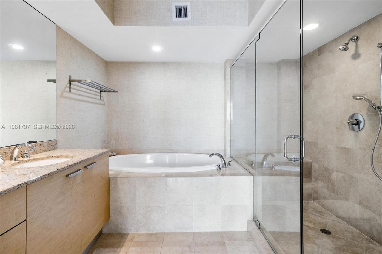 1830 S Ocean Dr, Unit 2904, Hallandale Beach, FL 33009 Photo