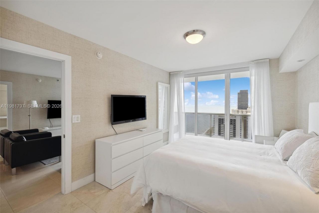 1830 S Ocean Dr, Unit 2904, Hallandale Beach, FL 33009 Photo