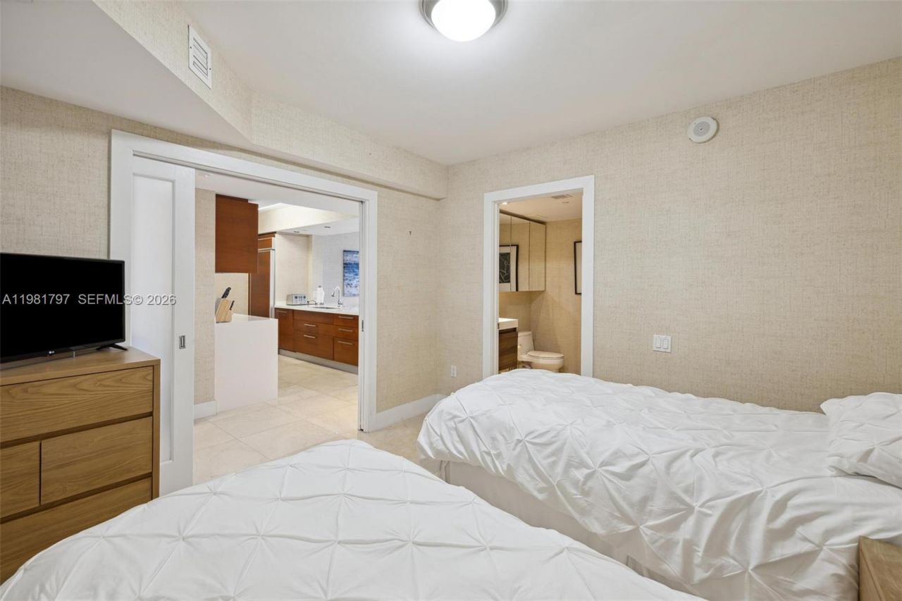 1830 S Ocean Dr, Unit 2904, Hallandale Beach, FL 33009 Photo
