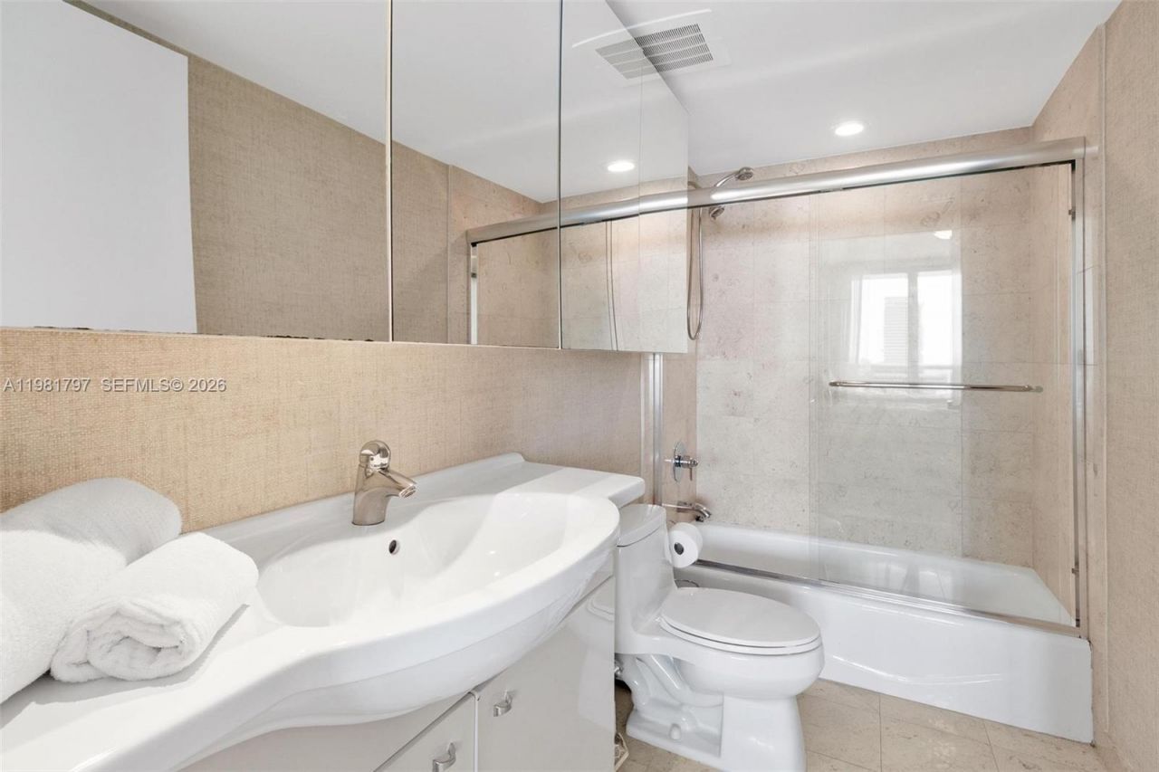 1830 S Ocean Dr, Unit 2904, Hallandale Beach, FL 33009 Photo