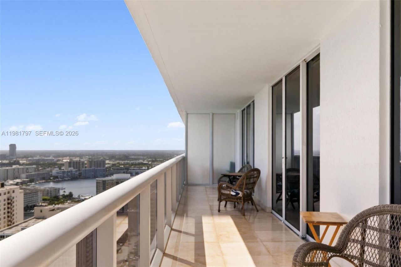 1830 S Ocean Dr, Unit 2904, Hallandale Beach, FL 33009 Photo