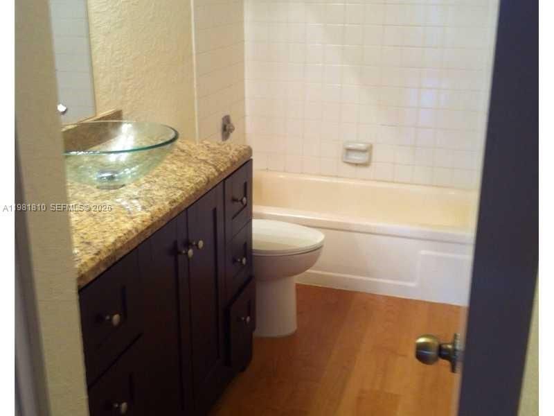 5530 NW 44th St , Unit 411C, Lauderhill, FL 33319 Photo