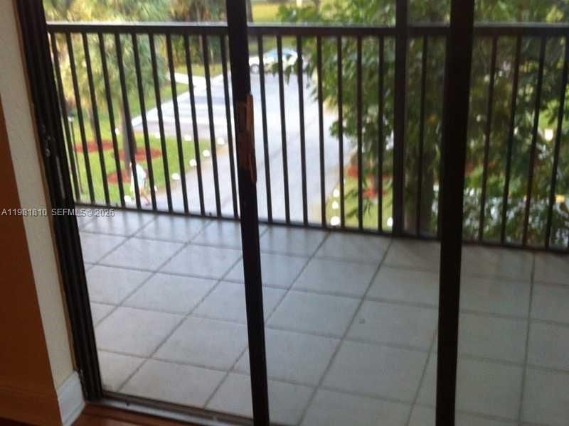 5530 NW 44th St , Unit 411C, Lauderhill, FL 33319 Photo
