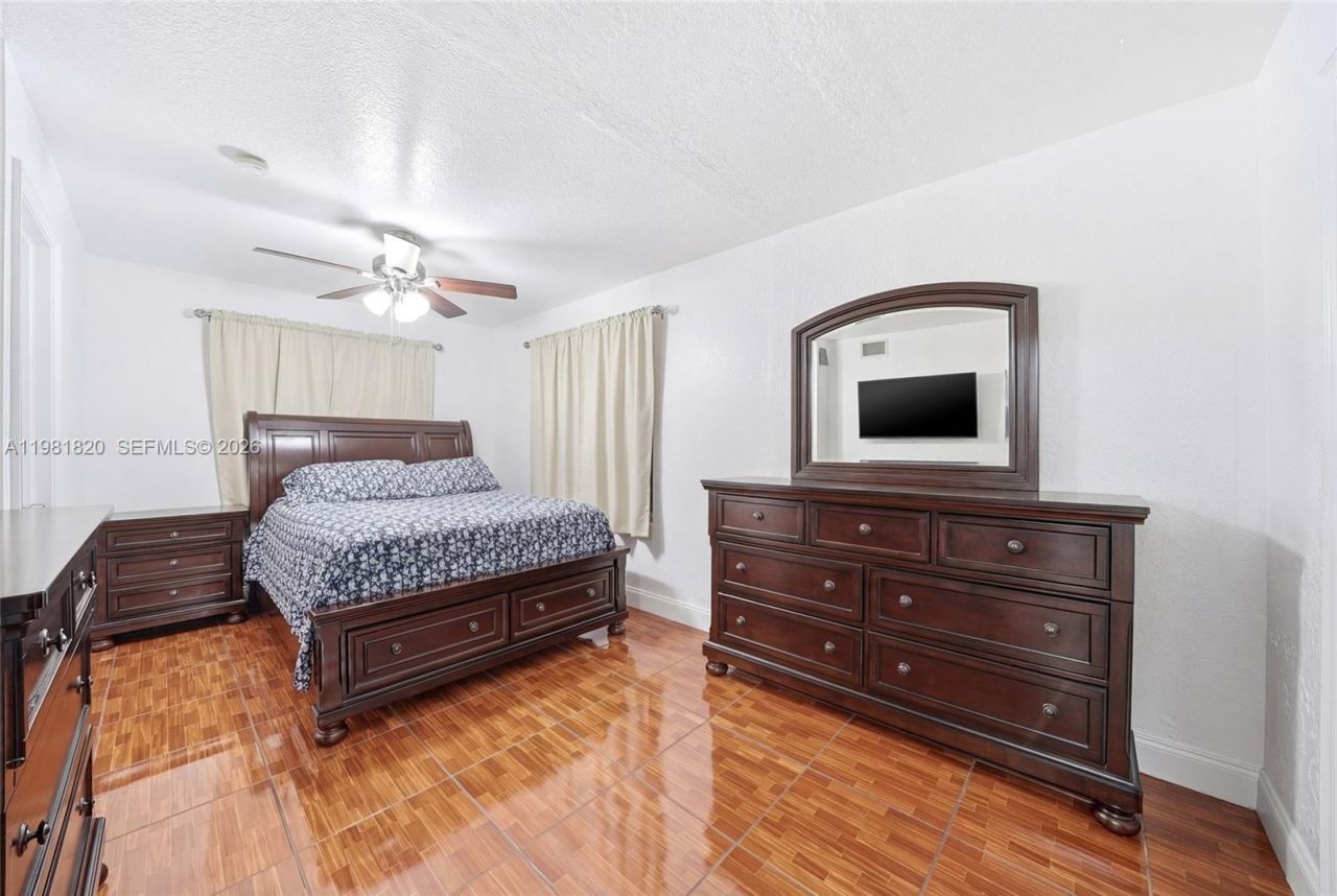 2875 NW 9th Ct, Fort Lauderdale, FL 33311 Photo